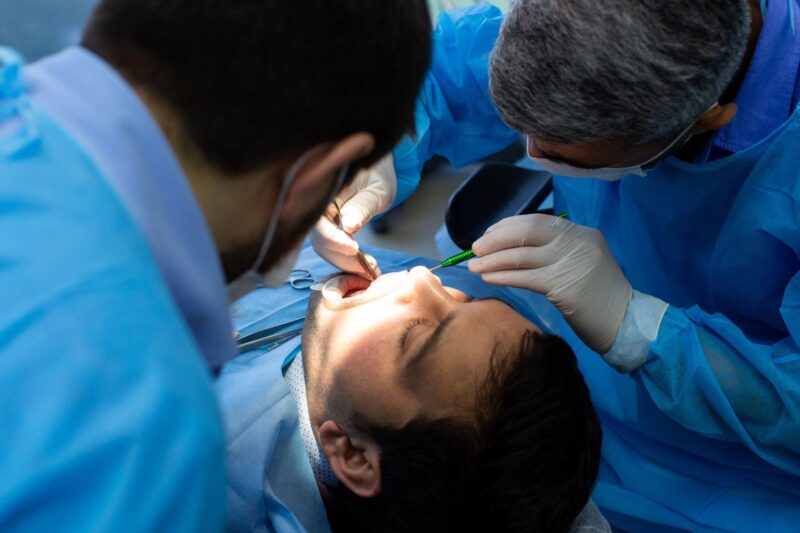 The Role of an Oral Surgeon in Managing Complex Dental Issues